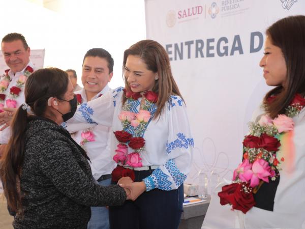 Continúa SEDIF con entrega de aparatos auditivos en San Salvador el Seco